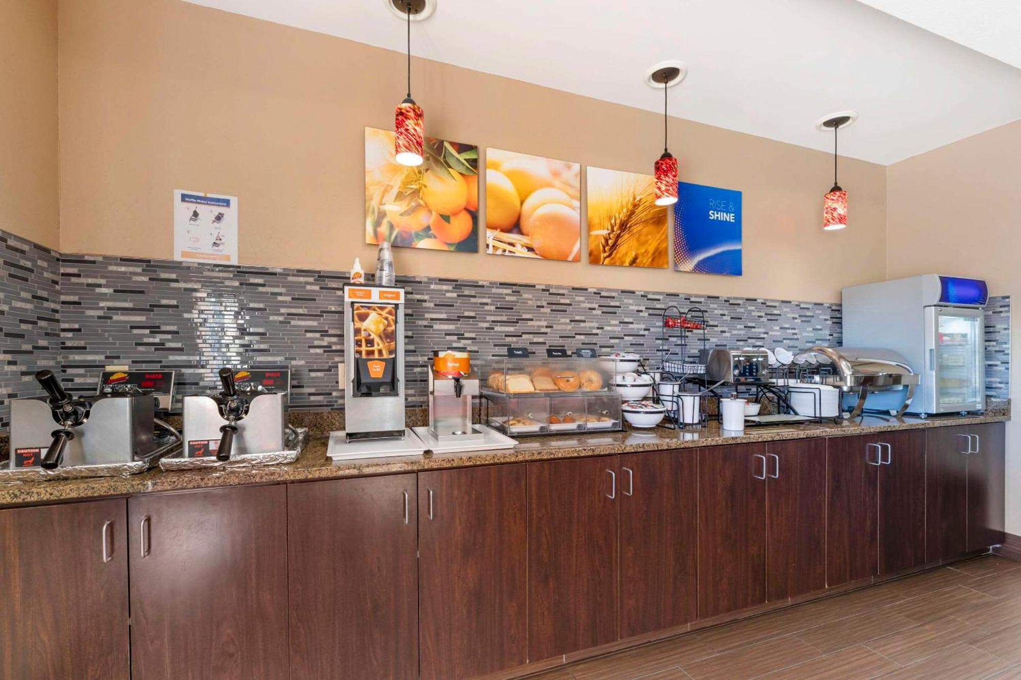 Comfort Inn & Suites Porter Near Indiana Dunes Экстерьер фото