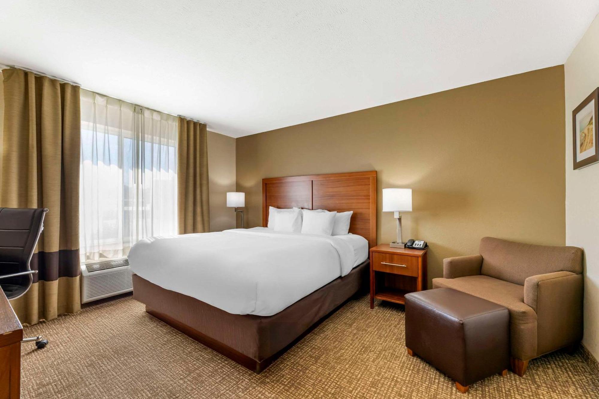 Comfort Inn & Suites Porter Near Indiana Dunes Экстерьер фото