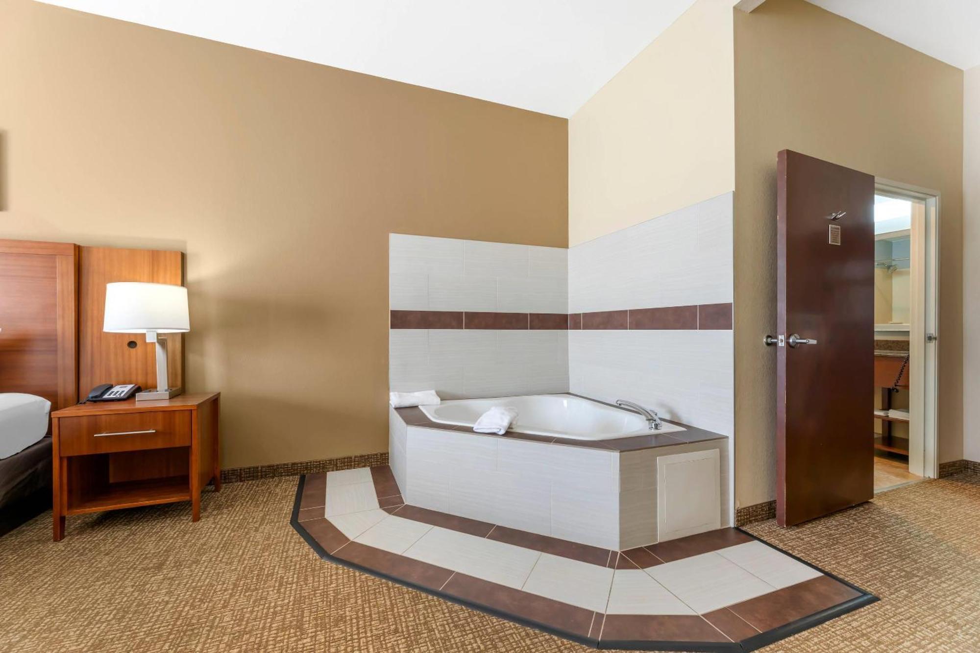 Comfort Inn & Suites Porter Near Indiana Dunes Экстерьер фото