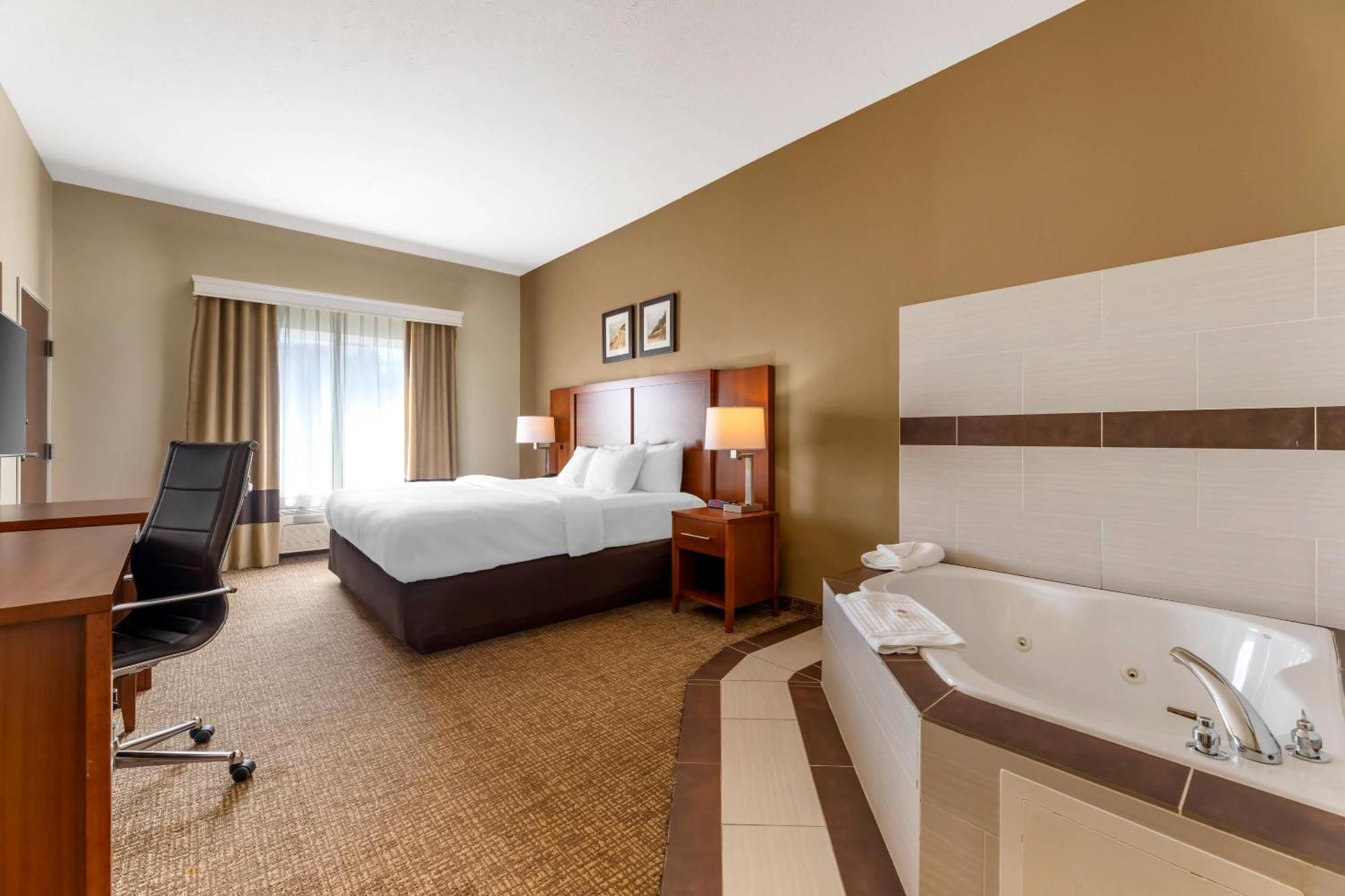 Comfort Inn & Suites Porter Near Indiana Dunes Экстерьер фото